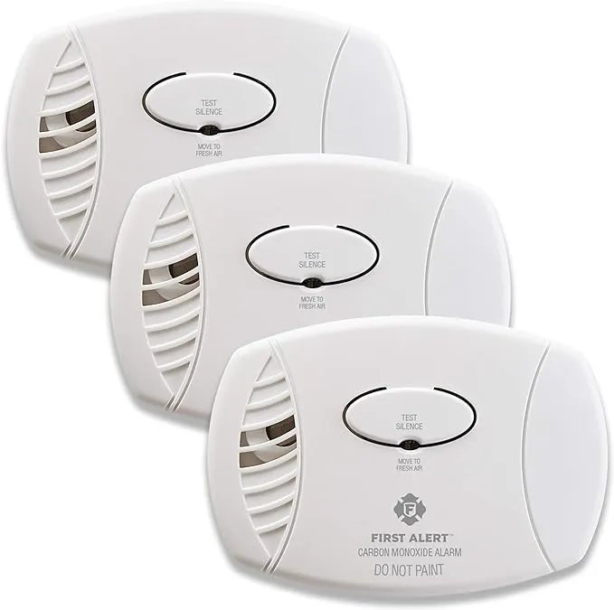 First Alert CO605 Plug-In Carbon Monoxide Detector with Battery Backup , White